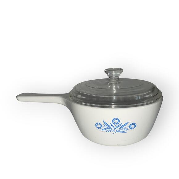 Vintage CorningWare Blue Cornflower 1-1/2 Pint Saucepan P-82-B with Lid - Picture 1 of 2